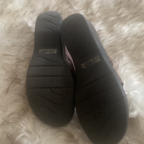 Women's Clark Sandals  Size 10 M - Picture 3 of 7